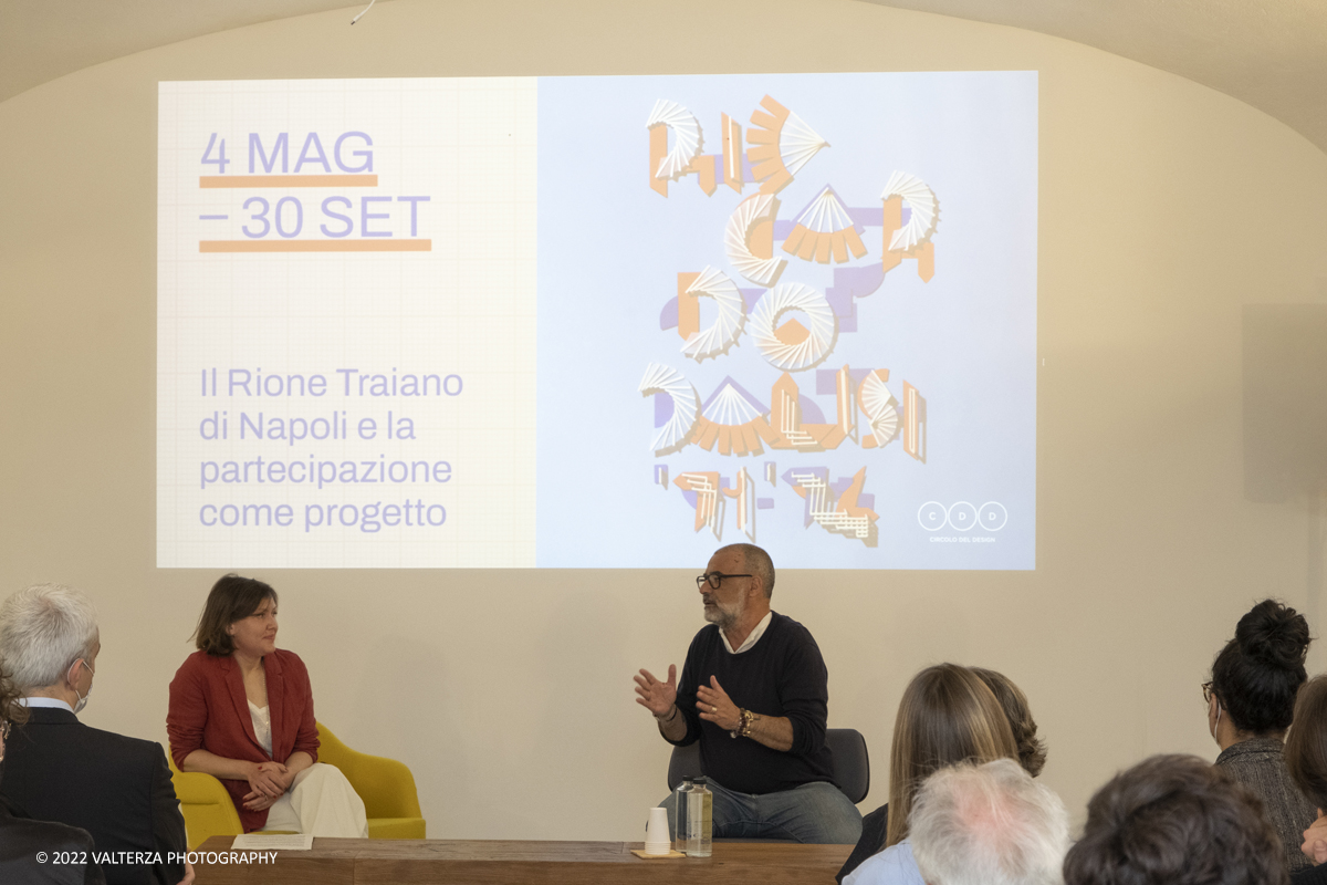 _DSF8973.jpg - 04/05/2022. Torino. Al circolo del Design Riccardo Dalisi e la Partecipazione come progetto. Nella foto l'intervento del curatore Luca Beatrice alla conferenza di presentazione della mostra