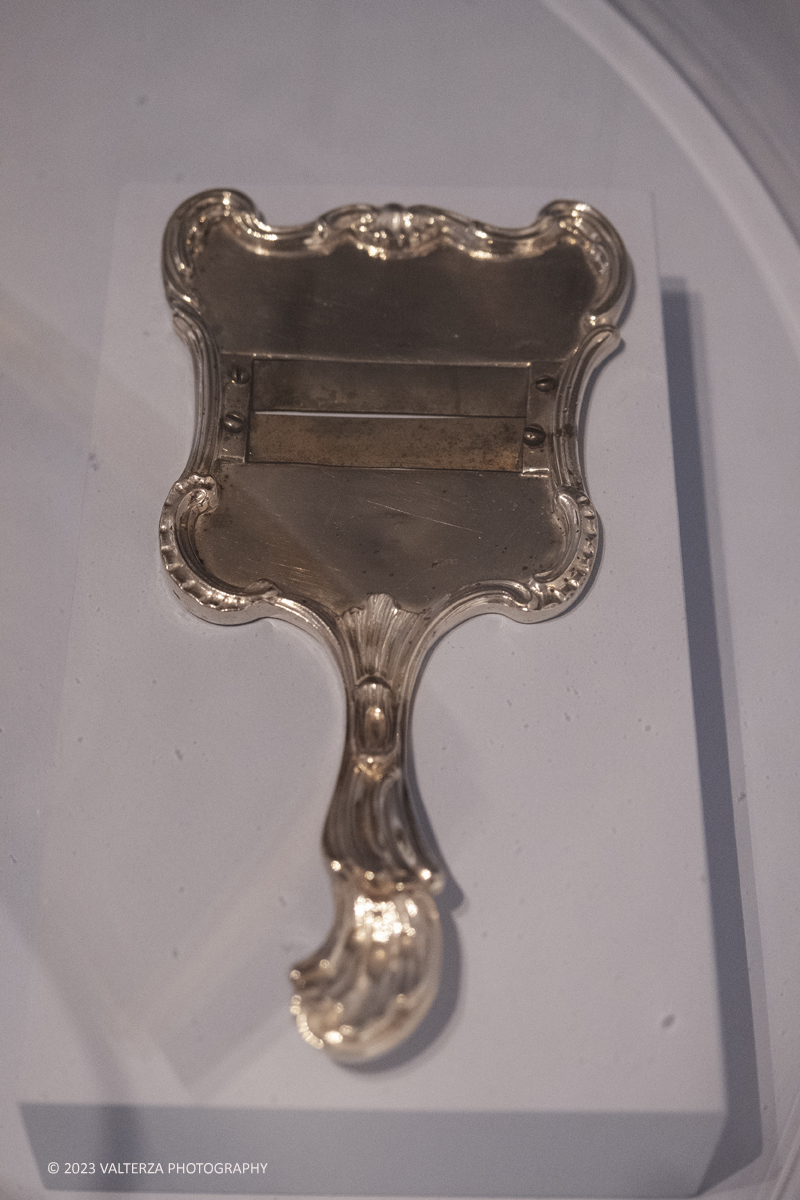 _DSF6097.jpg - 27/09/2023. Torino. La Reggia di Venaria conclude l'anno 2023 dedicato al tema del cibo con una mostra emblematica fin dal titolo: Sovrani a Tavola .Pranzi imbanditi nelle corti Italiane.  Nella foto sala N.5 dedicata al tema Delizie da Re affettatartufi