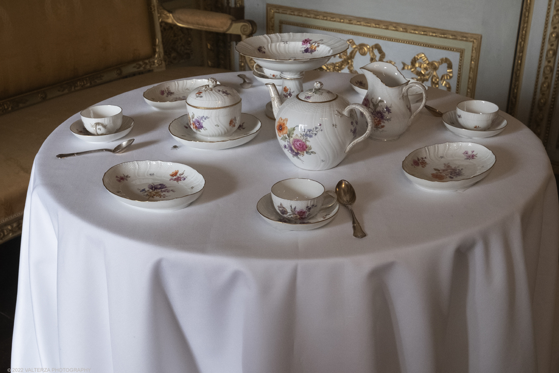 _DSF7140.jpg - 15/03/2022. Torino. Tour delle tavole apparecchiate di Palazzo Reale in occasione del nuovo allestimento della Sala da pranzo che resterÃ  aperta al pubblico dal 17 Marzo al 17 Luglio. Nella foto appartamento della Regina Elena, Sala del Piano con servizio da tÃ¨ realizzato a Berlino (1895)