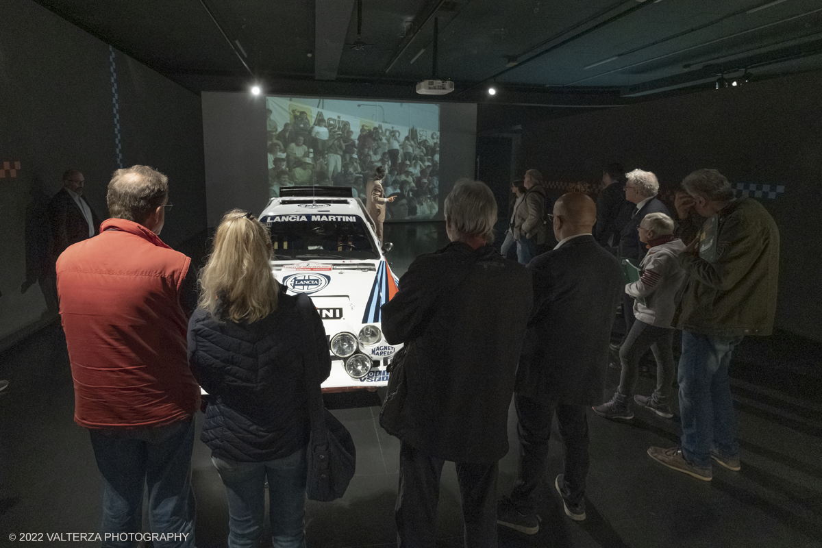 _DSF5054.jpg - 26/10/2022. Torino. Si Ã¨ inaugurata al Mauto The Golden Age Of Rally, viaggio nellâ€™epoca dâ€™oro di questa disciplina sportiva attraverso un'esposizione inedita nel panorama internazionale, che porta per la prima volta in mostra, dal 27 ottobre 2022 al 2 maggio 2023, una delle collezioni piÃ¹ importanti al mondo, quella della Fondazione Gino Macaluso per lâ€™Auto Storica. Nella foto visita alla mostra guidata dal curatore Stefano Macaluso