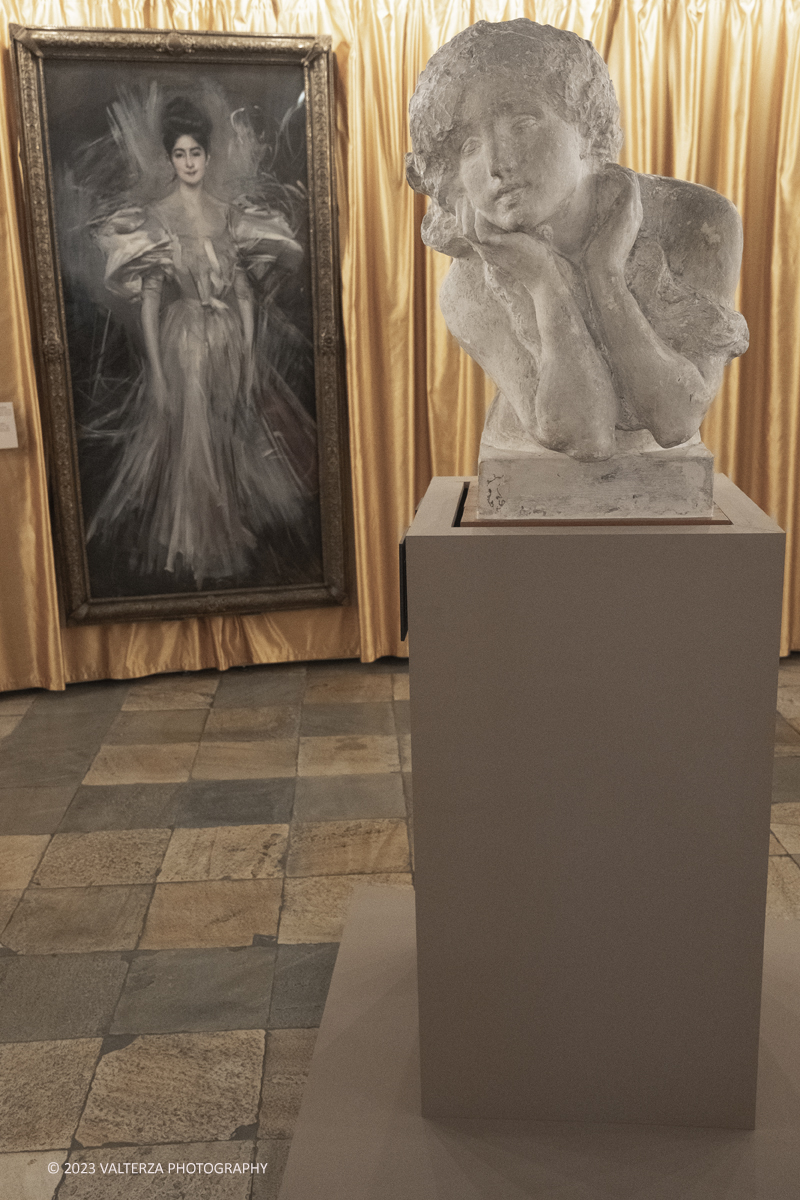 _DSF2406.jpg - 25/10/2023. Torino. Palazzo Madama â€“ Museo Civico dâ€™Arte Antica di Torino presenta, da giovedÃ¬ 26 ottobre 2023 a lunedÃ¬ 10 giugno 2024. Lâ€™esposizione racconta con un centinaio di opere il fondamentale ruolo di Torino per lâ€™affermarsi del Liberty. Si tratta di unâ€™operazione focale per lâ€™ingresso di Torino nel RANN di Bruxelles e la sua candidatura a CittÃ  Patrimonio Mondiale UNESCO per il Liberty.Nella foto Leonardo BistolfiLa Vita, particolare de La Vita e la Morte, Monumento Funerario Abbeg1912-1913