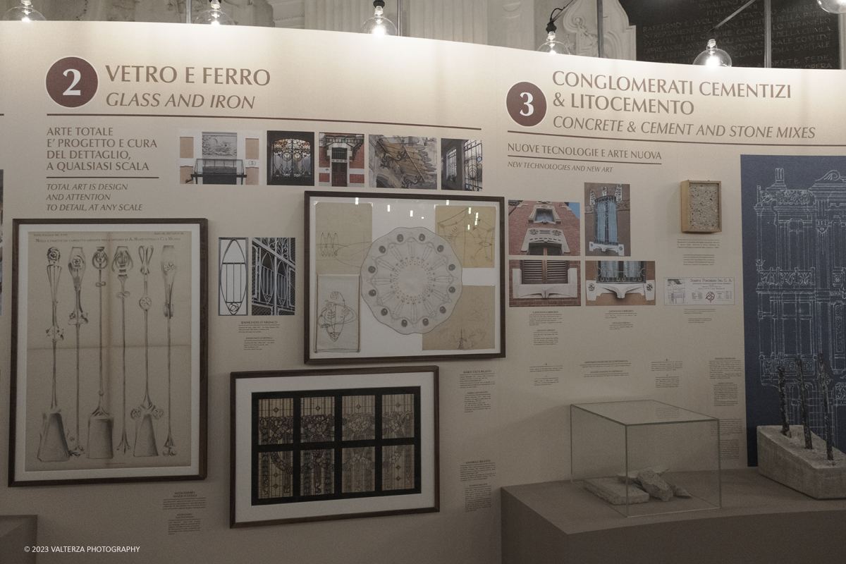 _DSF2542.jpg - 25/10/2023. Torino. Palazzo Madama â€“ Museo Civico dâ€™Arte Antica di Torino presenta, da giovedÃ¬ 26 ottobre 2023 a lunedÃ¬ 10 giugno 2024. Lâ€™esposizione racconta con un centinaio di opere il fondamentale ruolo di Torino per lâ€™affermarsi del Liberty. Si tratta di unâ€™operazione focale per lâ€™ingresso di Torino nel RANN di Bruxelles e la sua candidatura a CittÃ  Patrimonio Mondiale UNESCO per il Liberty.Nella foto parte dell'allestimento della mostra