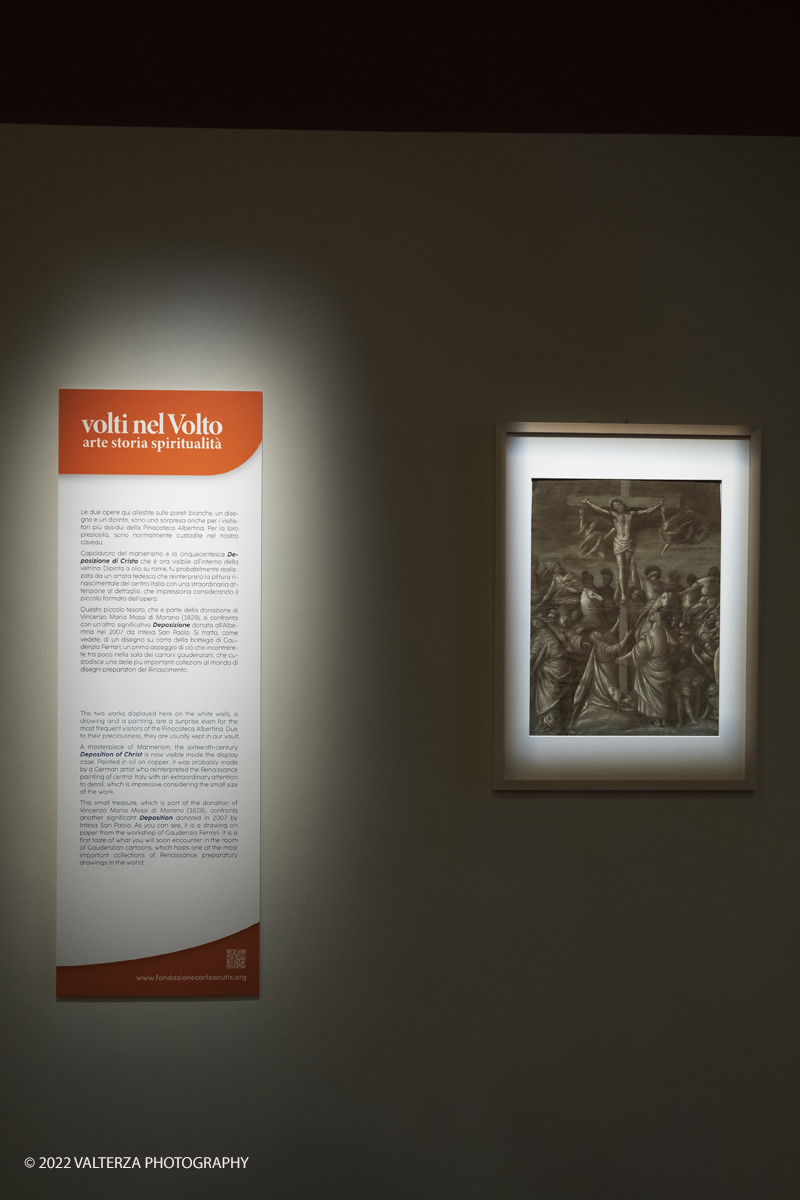 _DSF0148.jpg - 06/07/2022. Torino.  â€œvolti nel Voltoâ€� non Ã¨ solo una mostra,  si pone infatti lâ€™obiettivo di accogliere il pubblico nella dimensione di un laboratorio artistico, Ã¨ stato per questo possibile coinvolgere le migliori allieve e i migliori allievi dellâ€™Accademia nella realizzazione di dipinti on stage durante le visite alla mostra. Nella foto l'opera Deposizione disegno su carta della bottega di Gaudenzio Ferrari