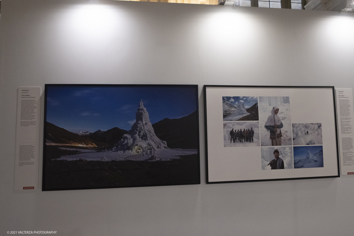 _DSF4719.jpg - 7/05/2021. Torino. Palazzo Madama ospita l'anteprima nazionale della mostra World Press Photo 2021. Nella foto immagini di Ciril Jazbec 2Â° premio nella sezione Ambiente-storie