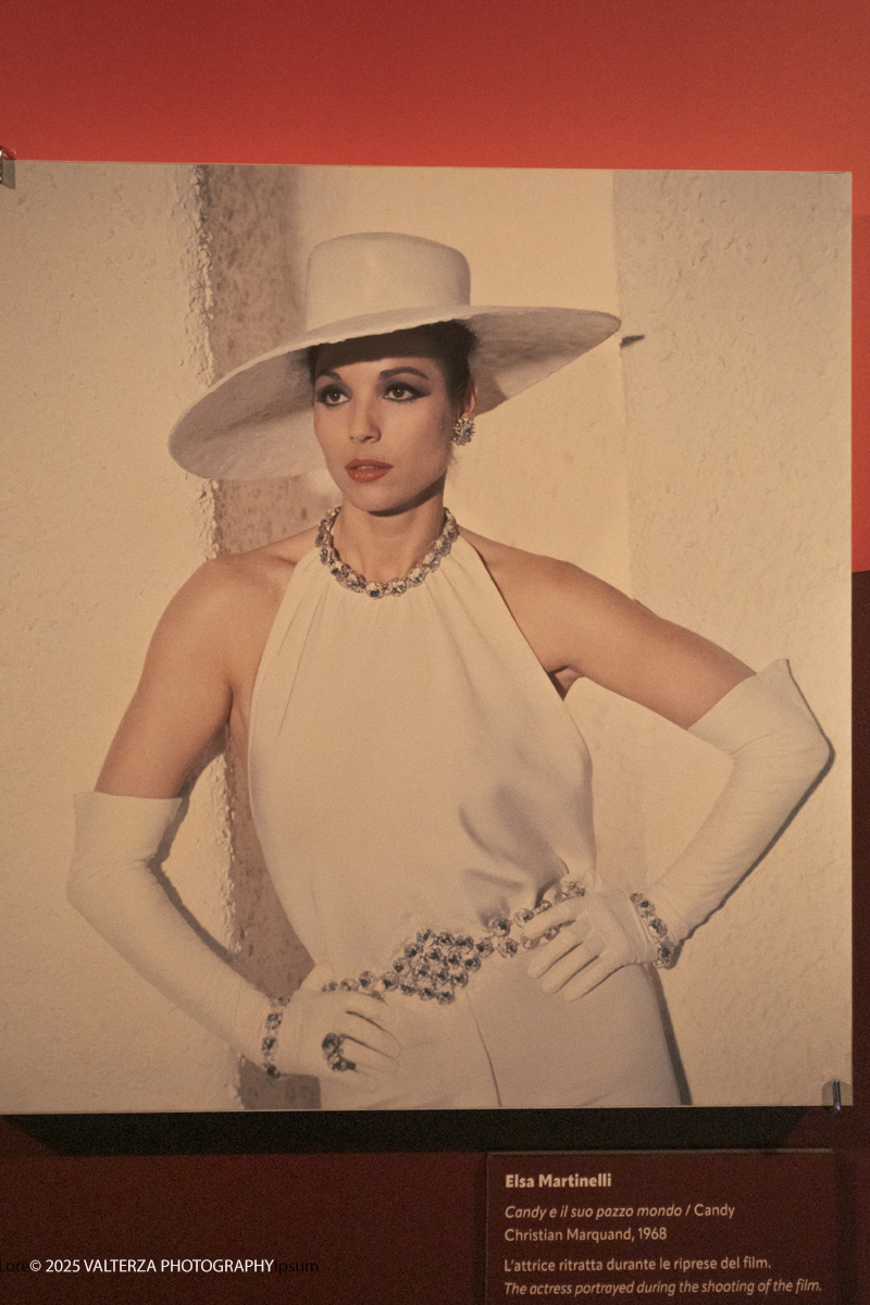 _DSF0361.jpg - 20/09/2025: Torino. Oltre il ’68: icone pop nelle fotografie di Angelo Frontoni. Le immagini in mostra, scattate principalmente per servizi fotografici a uso giornalistico, sfidano il tempo e chiamano in causa il nostro modo di vedere l’altro e di rappresentarci. Nella foto Elsa Martinelli