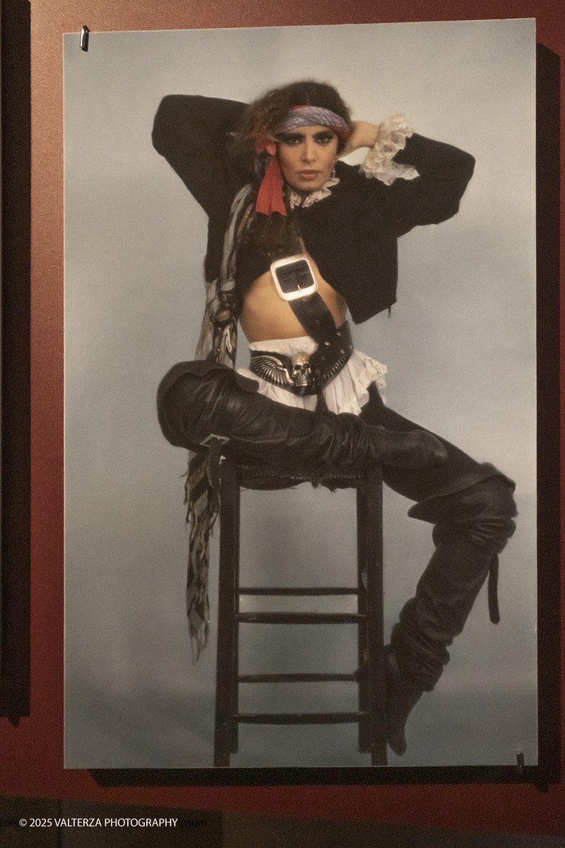 _DSF0641.jpg - 20/09/2025: Torino. Oltre il ’68: icone pop nelle fotografie di Angelo Frontoni. Le immagini in mostra, scattate principalmente per servizi fotografici a uso giornalistico, sfidano il tempo e chiamano in causa il nostro modo di vedere l’altro e di rappresentarci. Nella foto Loredana Bertè