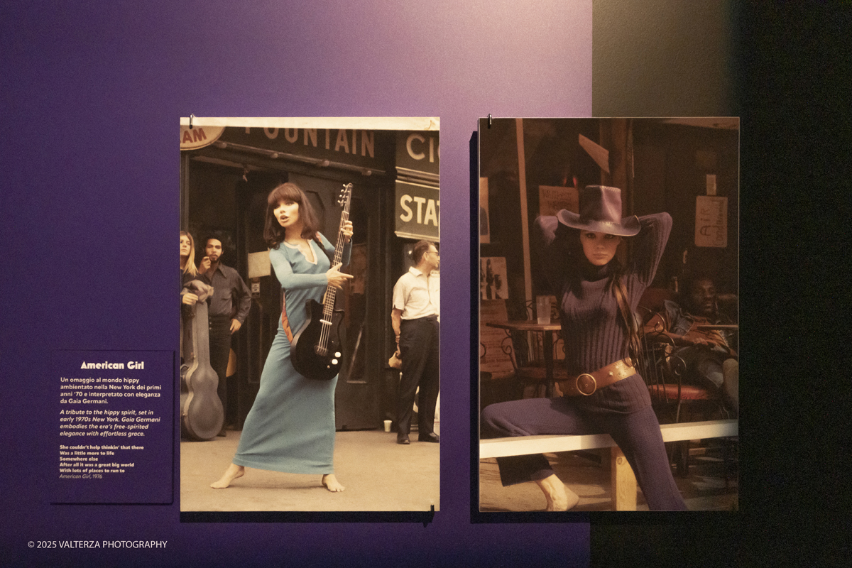 _DSF0650.jpg - 20/09/2025: Torino. Oltre il ’68: icone pop nelle fotografie di Angelo Frontoni. Le immagini in mostra, scattate principalmente per servizi fotografici a uso giornalistico, sfidano il tempo e chiamano in causa il nostro modo di vedere l’altro e di rappresentarci. Nella foto Elena Boux.