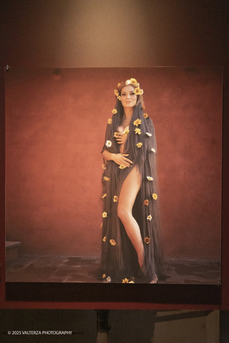 _DSF0725.jpg - 20/09/2025: Torino. Oltre il ’68: icone pop nelle fotografie di Angelo Frontoni. Le immagini in mostra, scattate principalmente per servizi fotografici a uso giornalistico, sfidano il tempo e chiamano in causa il nostro modo di vedere l’altro e di rappresentarci. Nella foto Annabella Incontrera