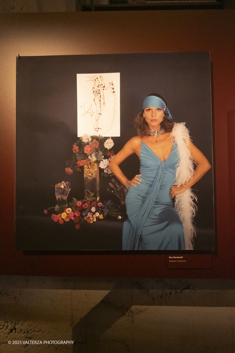 _DSF0876.jpg - 20/09/2025: Torino.  Mostra: Pazza Idea. Oltre il ’68: icone pop nelle fotografie di Angelo Frontoni. Le immagini in mostra, scattate principalmente per servizi fotografici a uso giornalistico, sfidano il tempo e chiamano in causa il nostro modo di vedere l’altro e di rappresentarci. Nella foto Elsa Martibelli