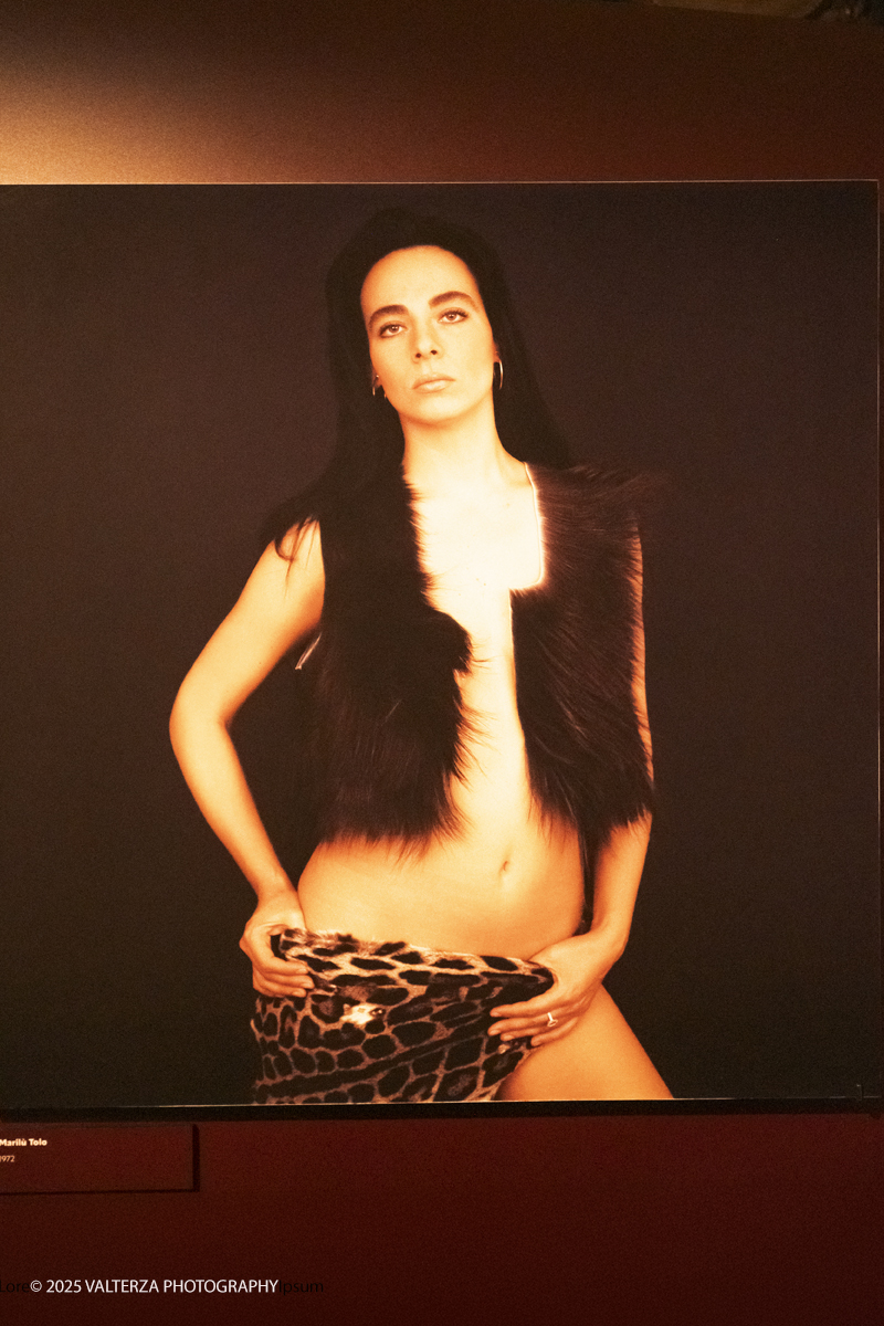 _DSF0969.jpg - 20/09/2025: Torino.  Mostra: Pazza Idea. Oltre il ’68: icone pop nelle fotografie di Angelo Frontoni. Le immagini in mostra, scattate principalmente per servizi fotografici a uso giornalistico, sfidano il tempo e chiamano in causa il nostro modo di vedere l’altro e di rappresentarci. Nella foto Marilù Tolo