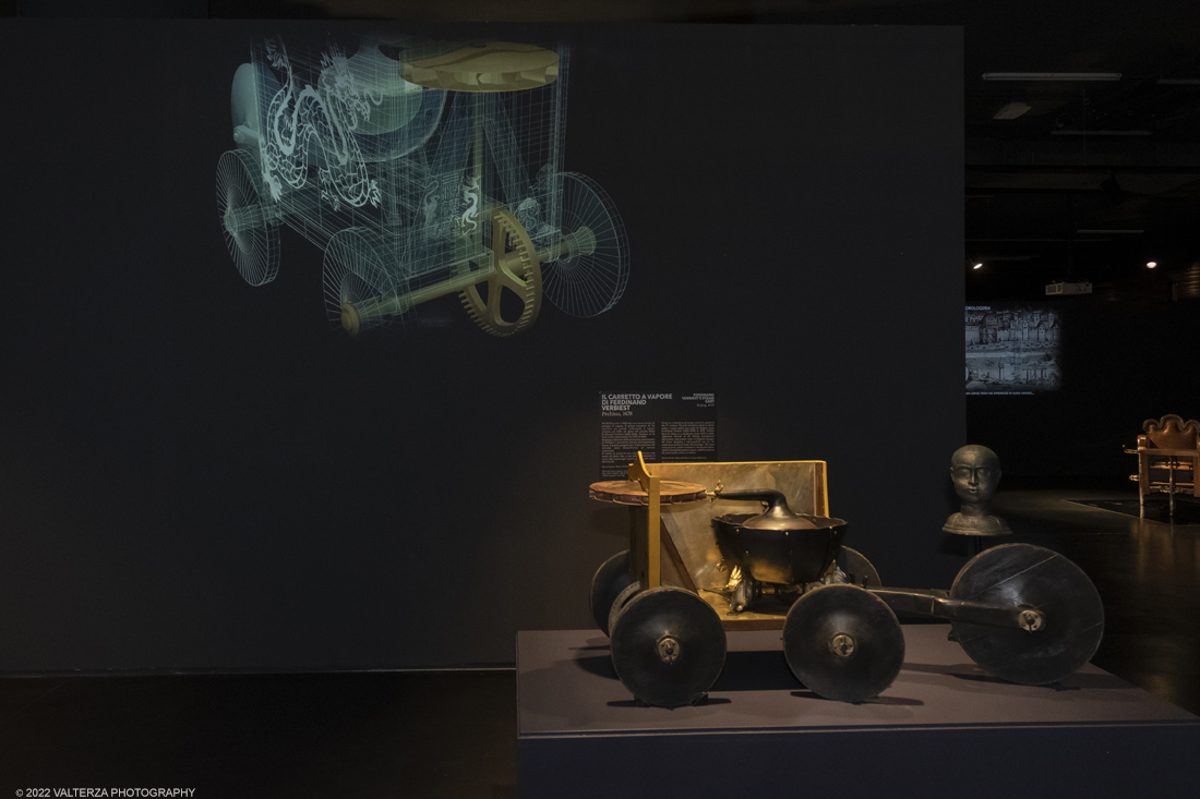 _DSF1906.jpg - 08/04/2022. Torino. Dalla ruota dei Sumeri del 2500 a.C. alla prima automobile della storia, la Benz Patent Motorwagen del 1886: queste la prima e lâ€™ultima tappa, tra secoli e continenti, del viaggio tra i tredici modelli in mostra, Preistoria dellâ€™Automobileâ€� al Mauto - Museo Nazionale dellâ€™Automobile di Torino, dallâ€™8 aprile al 25 settembre. Nella foto il carretto a vpore di Ferdinand Verbiest Pechino, 1678