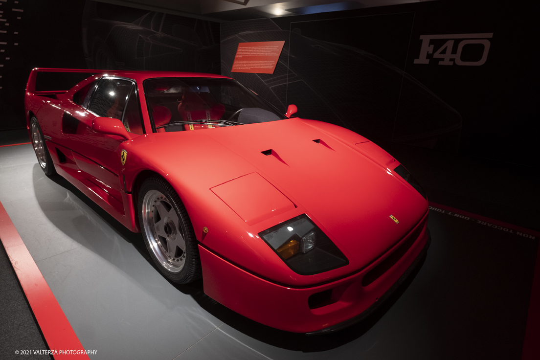 _DSF1088.jpg - 05/01/2022. Maranello. il Museo Ferrari di Maranello con il nuovo settore â€œGT 2021, a memorable yearâ€� che celebra lâ€™anno piÃ¹ vincente della storia di Ferrari nelle competizioni GT. Nella foto il settore dedicato alle Supercars con la F40 del 1987