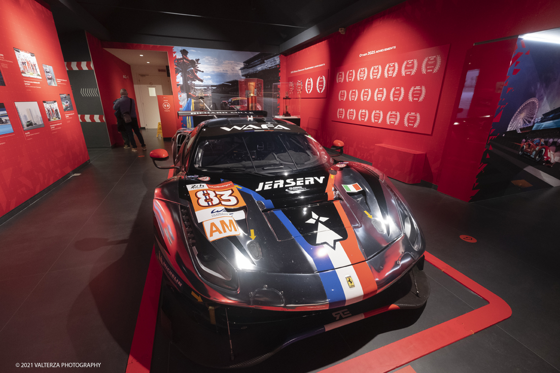 _DSF1272.jpg - 05/01/2022. Maranello. il Museo Ferrari di Maranello con il nuovo settore â€œGT 2021, a memorable yearâ€� che celebra lâ€™anno piÃ¹ vincente della storia di Ferrari nelle competizioni GT. Nella foto la nuova mostra â€œGT 2021, a memorable yearâ€� con la 488 GTE La numero 83, portata in gara da FranÃ§ois Perrodo, Nicklas Nielsen e Alessio Rovera, si Ã¨ aggiudicata quattro successi, inclusa la 24 Ore di Le Mans,