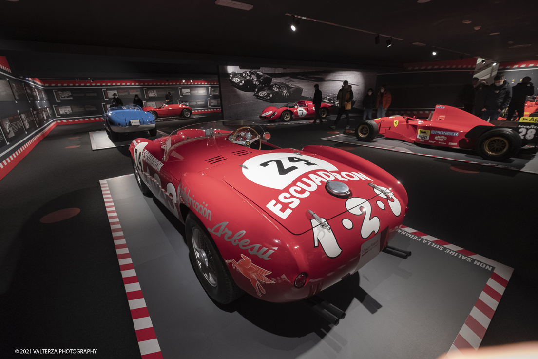 _DSF1493.jpg - 05/01/2022. Maranello. il Museo Ferrari di Maranello con il nuovo settore â€œGT 2021, a memorable yearâ€� che celebra lâ€™anno piÃ¹ vincente della storia di Ferrari nelle competizioni GT. Nella foto parte dell'allestimento della sezione "Scuderia Ferrari la storia completa