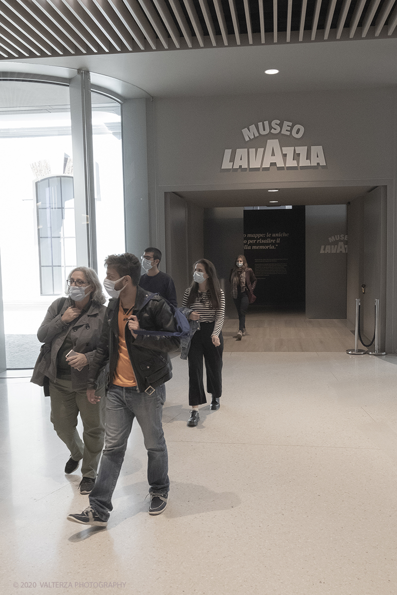 _DSF6809.jpg - 27/09/2020. Torino. Dopo un periodo di chiusura di circa sei mesi, dovuto allâ€™emergenza Covid-19, il Museo Lavazza riapre al pubbblico, con significativi aggiornamenti. Nella foto l'ingresso ed uscita del Museo.