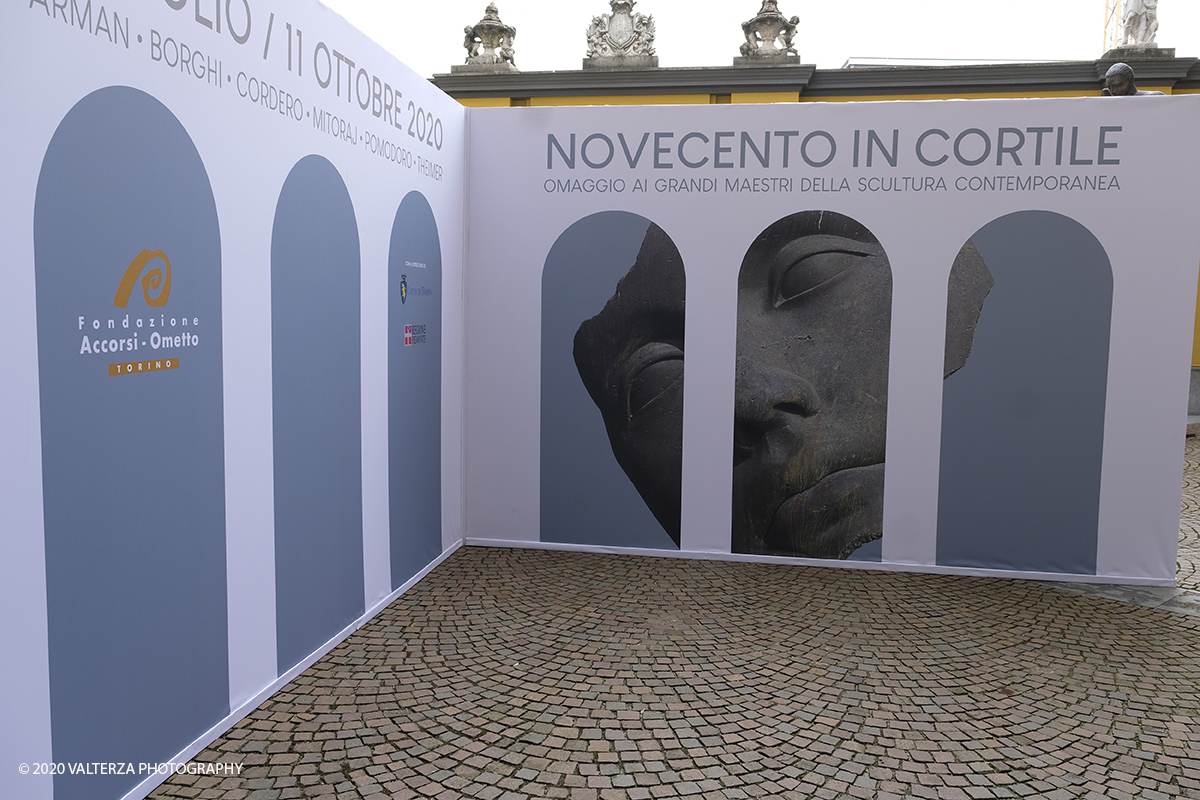 _DSF1341.jpg - 08/07/2020. Torino. Omaggio ai grandi maestri della scultura contemporanea. Museo Accorsi Ometto. Nella foto l'ingresso alla mostra.