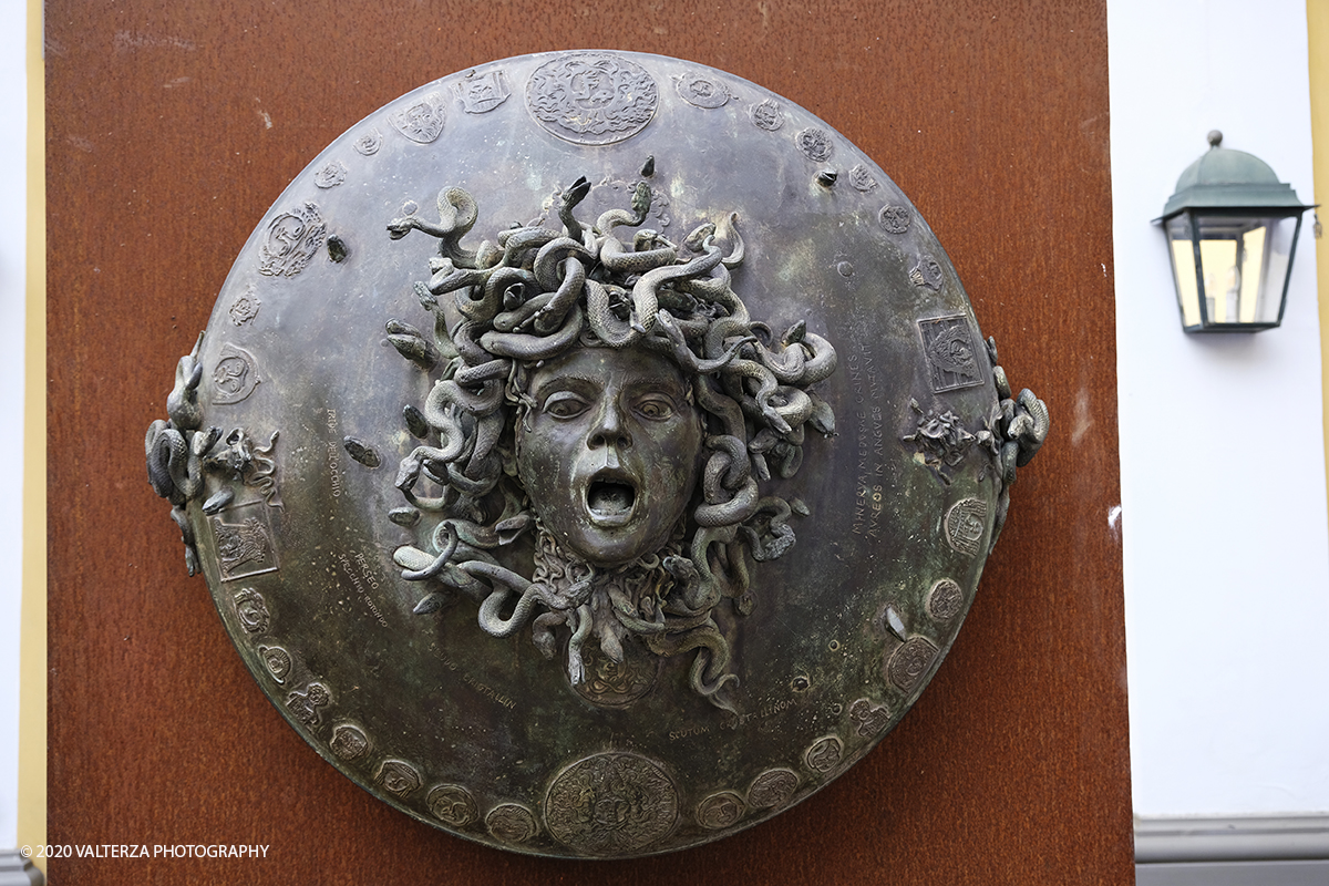 _DSF1357.jpg - 08/07/2020. Torino. Omaggio ai grandi maestri della scultura contemporanea. Museo Accorsi Ometto. Nella foto Artista Ivan Theimer, opera Medusa 2005