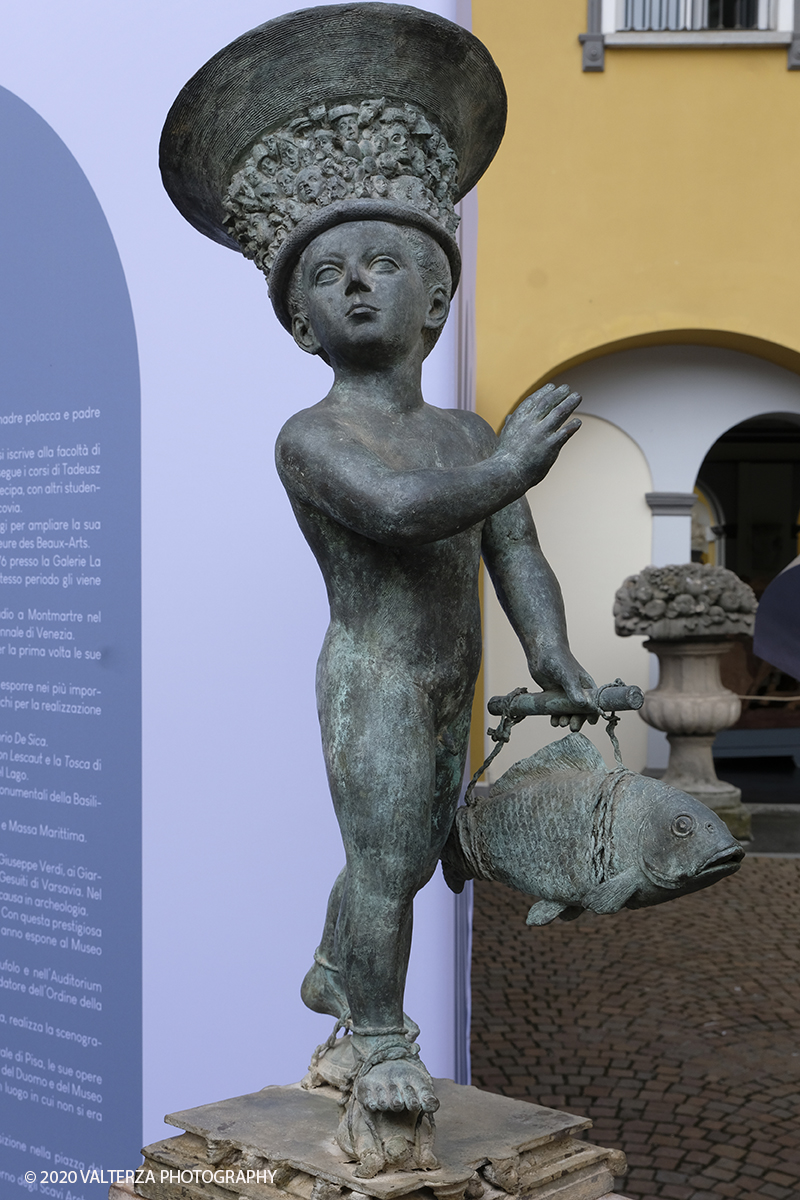 _DSF1393.jpg - 08/07/2020. Torino. Omaggio ai grandi maestri della scultura contemporanea. Museo Accorsi Ometto. Nella foto  Artista Ivan Theimer, opera Tobiolo, 1999