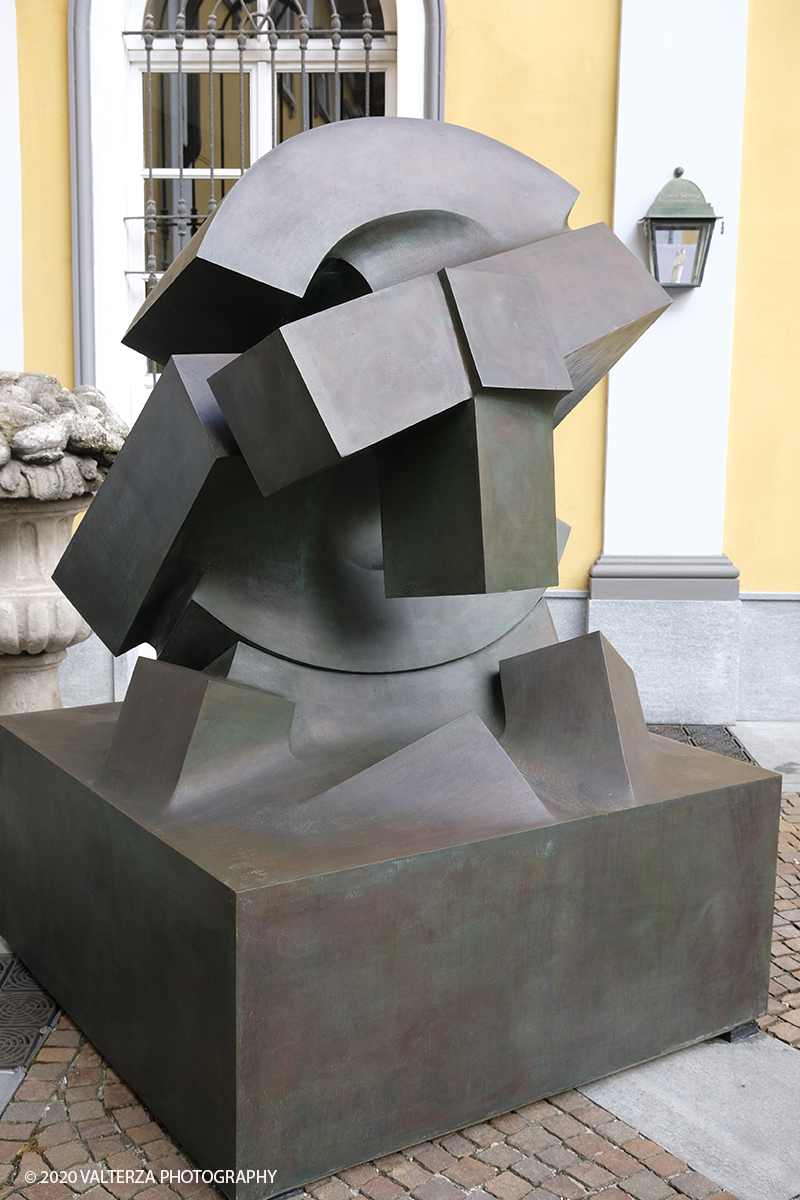 _DSF1427.jpg - 08/07/2020. Torino. Omaggio ai grandi maestri della scultura contemporanea. Museo Accorsi Ometto. Nella foto Artista GiÃ² Pomodoro, opera Sole deposto, 1982