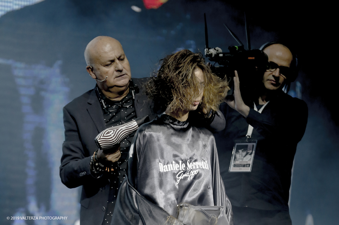 _X9B8126.jpg - 17/11/2019. Torino. Gli On Hair Show nascono dieci anni fa dallâ€™esperienza nel settore di Cosmoprof Worldwide Bologna. Oggi rappresentano l'unico evento italiano interamente dedicato agli hairstylist. Nella foto lo Show di Daniele Serretti Gruppo per Schwarzkopf Professional