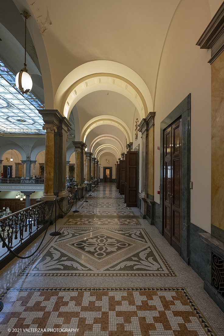 _DSF0956.jpg - 08/10/2021. Torino. La grande bellezza del secentesco Palazzo Perrone di San Martino, considerato dagli studiosi un unicum nel panorama dellâ€™architettura e delle arti figurative della cittÃ , si svela al pubblico grazie a un libro . Nella foto galleria lato sud-ovest