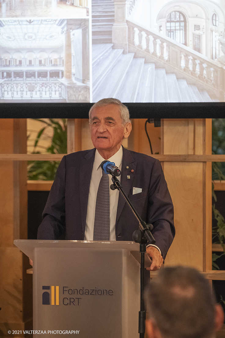 _DSF1103.jpg - 08/10/2021. Torino. La grande bellezza del secentesco Palazzo Perrone di San Martino, considerato dagli studiosi un unicum nel panorama dellâ€™architettura e delle arti figurative della cittÃ , si svela al pubblico grazie a un libro . Nella foto un momento della presentazione del libro con l'intervento di Giovanni Quaglia Presidente della fondazione