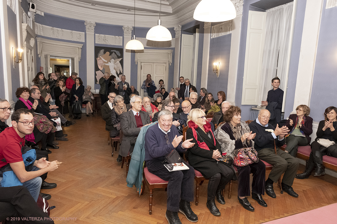 _DSF7021.jpg - 28-11-2019. Torino. Paola De' Cavero, giÃ  docente emerita di "Costume per lo spettaccolo" dell'accademia Albertina Ã¨ una personalitÃ  di assoluto rilievo del panorama dell'arte e della cultura nazionale. Nella foto un momento della presentazione della mostra