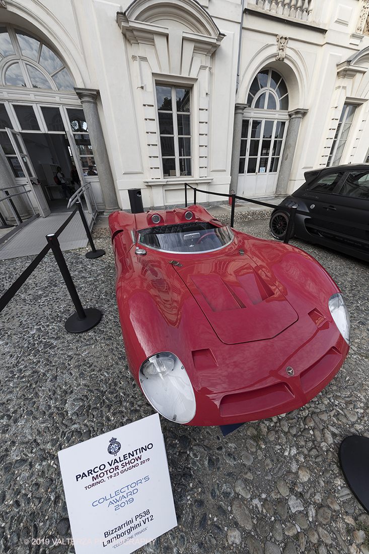 _G3I0327.jpg - 19/06/2019. Torino, apertura al Parco del Valentino dell'edizione record del Motor Show con la partecipazione di 54 brand e numerosi eventi dedicati al mondo dell'auto nell'arco di 5 giorni. Nella foto una Bizzarrini P538  in mostra nel cortile del castello del Valentino, cuore pulsante della manifestazione