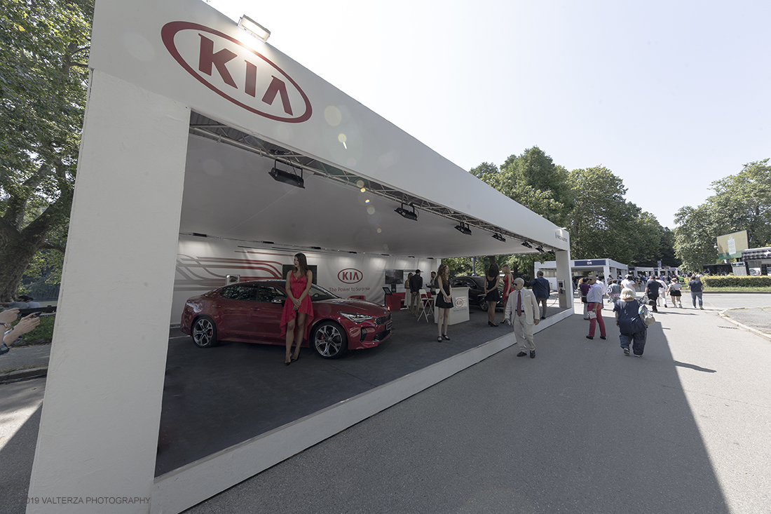 _G3I0821.jpg - 19/06/2019. Torino, apertura al Parco del Valentino dell'edizione record del Motor Show con la partecipazione di 54 brand e numerosi eventi dedicati al mondo dell'auto nell'arco di 5 giorni. Nella foto gli stands di varie marche in Viale Virgilio immersi nel verde del Parco Valentino lungo il Po