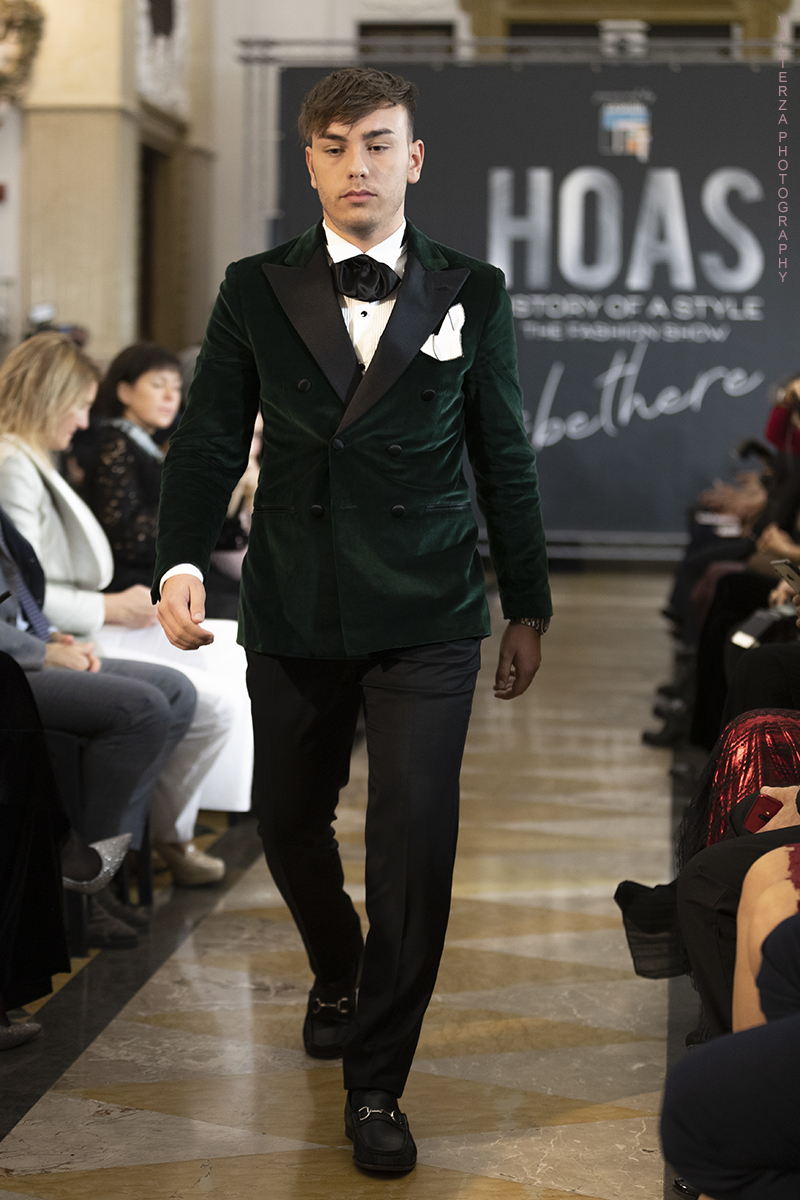 _G3I5332.jpg - 23/11/2019. Torino. Una serata all'insegna dell'eleganza e dello Stile per premiare i migliori stilisti. Nella foto una creazione Sartoria Robu â€” with HOAS at Palazzo della Luce.