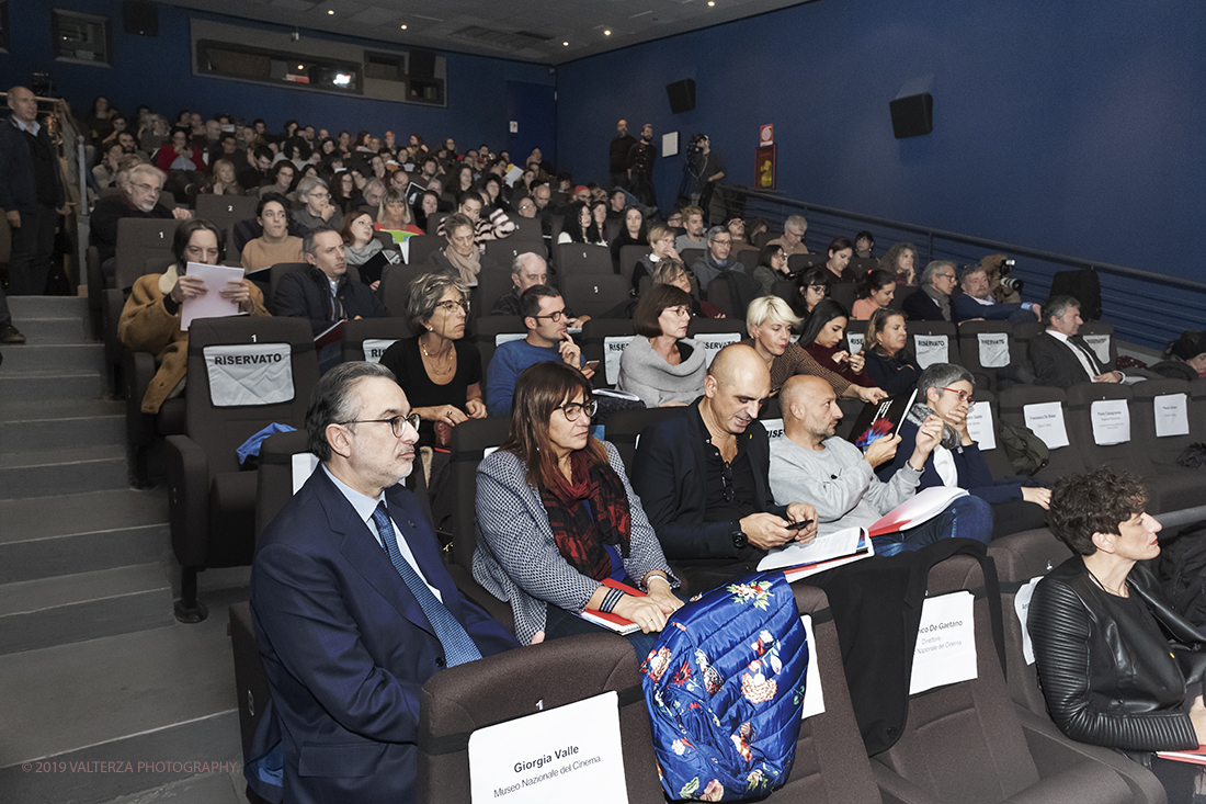 _DSF4689.jpg - Al 37/mo Torino Film Festival (22-30 novembre), presentato oggi a Torino dalla direttrice Emanuela Martini nel segno di varietÃ , qualitÃ  e low budget (1.900.000 euro) si vedranno 197 film di cui 142 lungometraggi e 15 titoli internazionali. Nella foto la sala del cinema Massimo gramita per l'occasione.