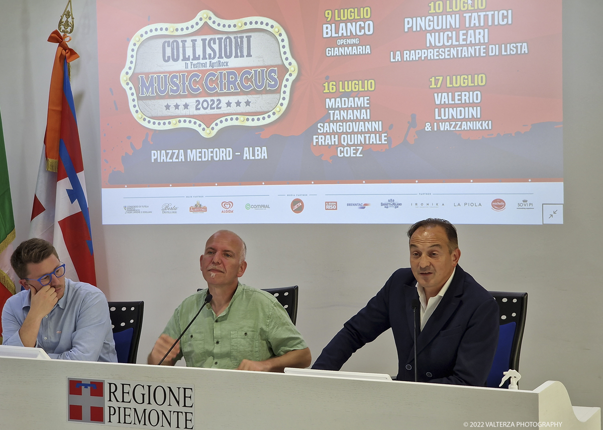 20220614_133010.jpg - 14/06/2022. Torino. Il Collisioni 2022 Ã¨ un festival di musica e letteratura che si svolge in estate in Piemonte. Un festival agrirock con grandi artisti italiani e internazionali. Nella foto l'intervento in conferenza stampa di Alberto Cirio