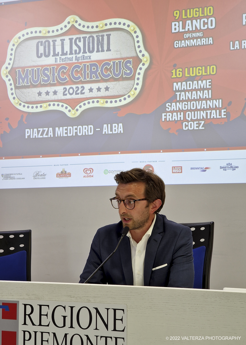 20220614_134916.jpg - 14/06/2022. Torino. Il Collisioni 2022 Ã¨ un festival di musica e letteratura che si svolge in estate in Piemonte. Un festival agrirock con grandi artisti italiani e internazionali. Nella foto l'intervento in conferenza stampa di Emanuele Bolla assessore al Turismo cittÃ  di Alba