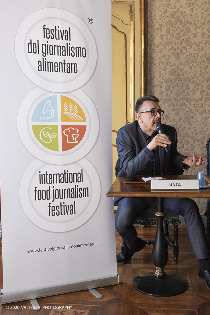 _DSF4786.jpg - 05/02/2020. Torino. Dal 20 al 22 febbraio torna il Festival del Giornalismo Alimentare appuntamento di riferimento per la discussione sul rapporto fra ilmondo del giornalismo e quello del cibo, giuntoalla V edizione. Rispetto agli scorsi anni, nel 2020 ilFestival si allunga portando a tre le giornate di lavoro â€“ oltre a giovedÃ¬ e venerdÃ¬ sono in programma panel anche il sabato mattina. Nella foto Alberto Unia assessore del  comune di Torino.