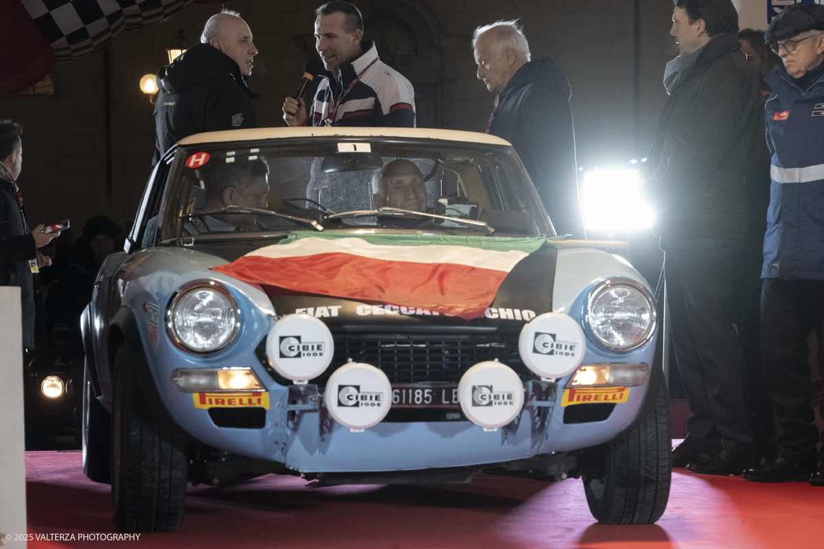 DSCF0206.jpg - Turin, Italy. December 31, 2025.Classic Cars  for the Rallye Monte-Carlo Historique 2025 race starting in Turin. Departure of the car N. 1 Sticchi Damiano Angelo/Liverani Mario