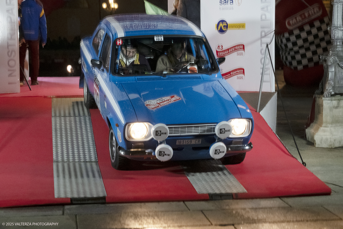 DSCF1065.jpg - Turin, Italy. December 31, 2025.Classic Cars  for the Rallye Monte-Carlo Historique 2025 race starting in Turin. Departure of the car N. 103 Bugatti Lucio/Bugatti Nicola