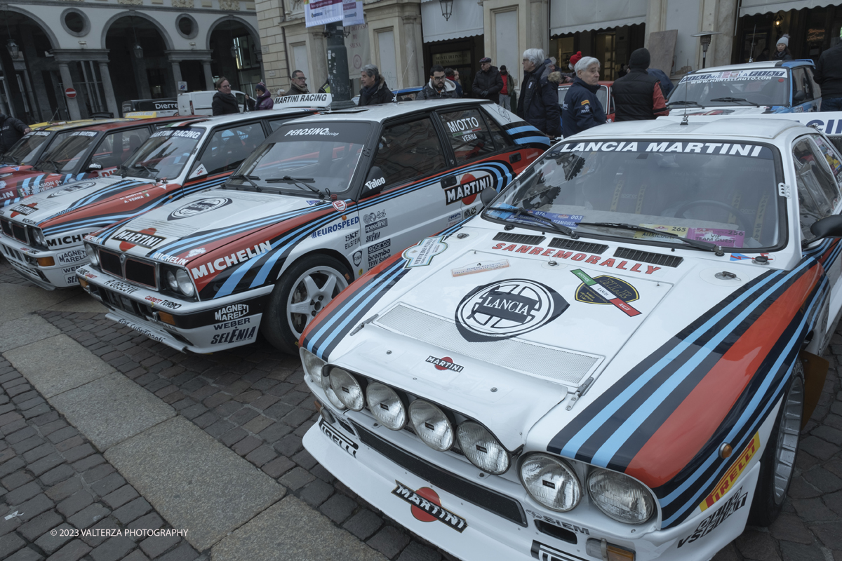 _DSF7251.jpg - 26/01/2023. Torino. Dopo  sette anni, torna a Torino il Rally Storico di Montecarlo, la rievocazione storica del rally su strada piÃ¹ antico del mondo, riservata alle vetture dâ€™epoca che hanno partecipato ad almeno un Rally Automobile Monte-Carlo entro il 1983. Nella foto le vetture che accopagneranno le vetture in corsa da Torino a Montecarlo . Ogni vettura in competizione sarÃ  seguita da un'altra vettura di accompagnamento.