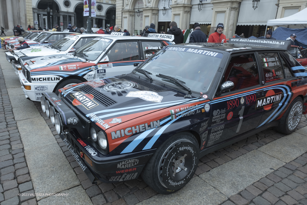 _DSF7268.jpg - 26/01/2023. Torino. Dopo  sette anni, torna a Torino il Rally Storico di Montecarlo, la rievocazione storica del rally su strada piÃ¹ antico del mondo, riservata alle vetture dâ€™epoca che hanno partecipato ad almeno un Rally Automobile Monte-Carlo entro il 1983. Nella foto le vetture che accopagneranno le vetture in corsa da Torino a Montecarlo . Ogni vettura in competizione sarÃ  seguita da un'altra vettura di accompagnamento.