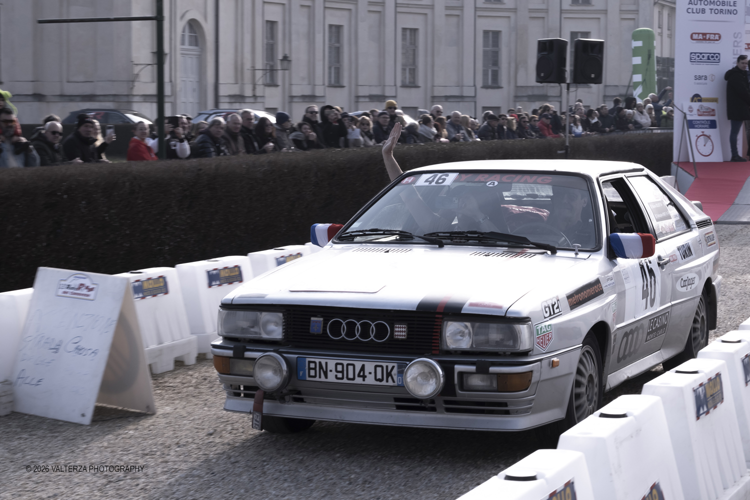 _DSF3888.jpg - La 28Âª edizione del Rallye Monte-Carlo Historique si svolge fino al 7 febbraio 2026 , ad eccezione della cittÃ  scozzese di  John O'Groats le varie cittÃ  di partenza hanno dato il via alla gara domenica 1 febbraio 2026. Tra queste anche Torino, la partenza Ã¨ avvenuta dalla Palazzina di caccia di Stupingi dove le vetture in gara hanno prima sostato in mostra nel parco partenze antistante la Palazzina. Nella foto vettura alla partenza Audi Quatrro 1982