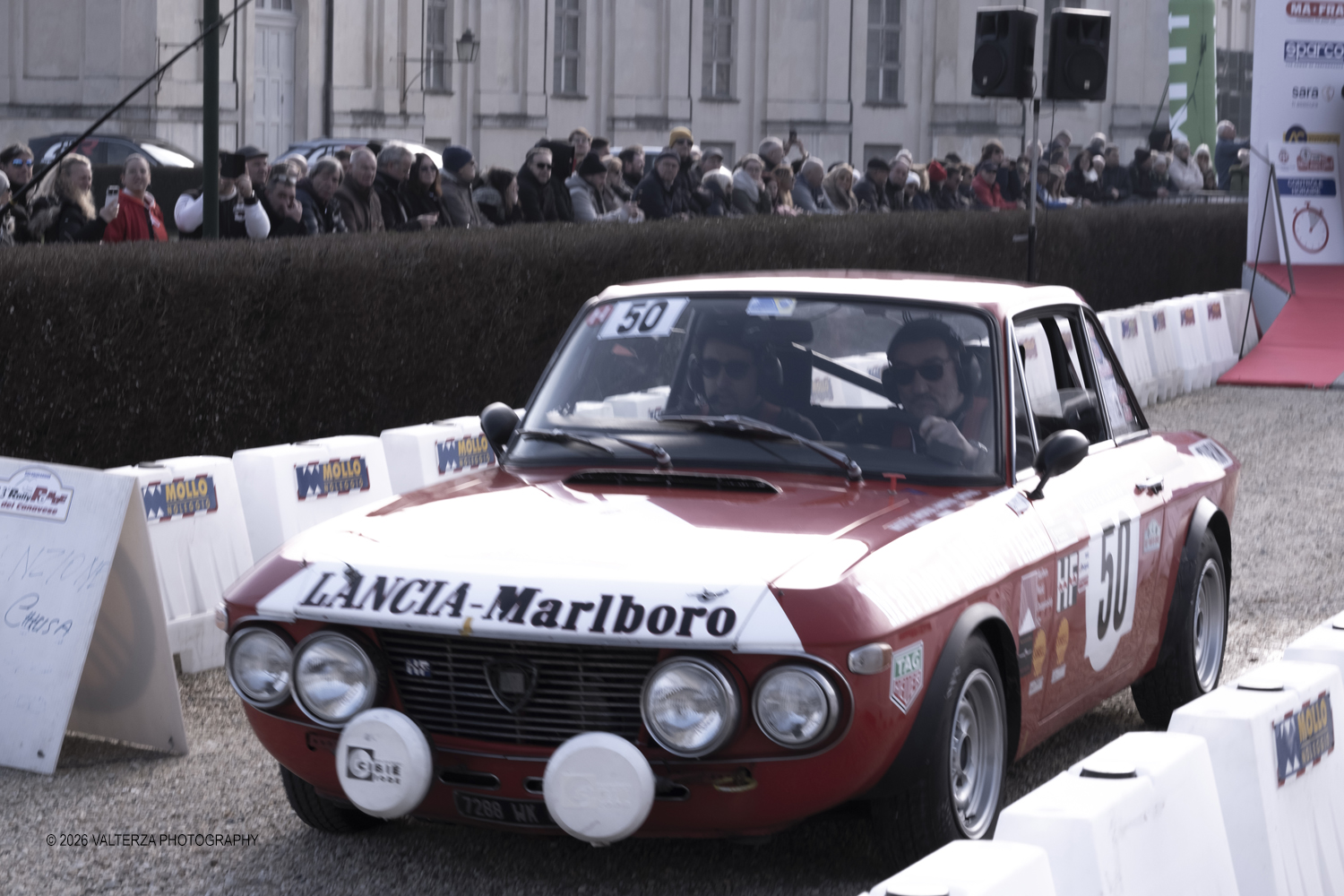 _DSF3969.jpg - La 28Âª edizione del Rallye Monte-Carlo Historique si svolge fino al 7 febbraio 2026 , ad eccezione della cittÃ  scozzese di  John O'Groats le varie cittÃ  di partenza hanno dato il via alla gara domenica 1 febbraio 2026. Tra queste anche Torino, la partenza Ã¨ avvenuta dalla Palazzina di caccia di Stupingi dove le vetture in gara hanno prima sostato in mostra nel parco partenze antistante la Palazzina. Nella foto vettura alla partenza ancia Fulvia HF 1.6 1969