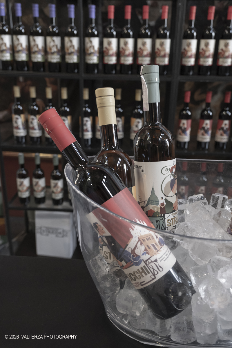 DSCF2798.jpg - 21/02/2026. Torino.  Il Salone del Vermouth di sabato 21 e domenica 22 febbraio Ã¨ ufficialmente SOLD OUT. Un risultato che racconta meglio di qualsiasi parola lâ€™entusiasmo che câ€™Ã¨ attorno a questa edizione. Nella foto i Vrmouth della Strucchi