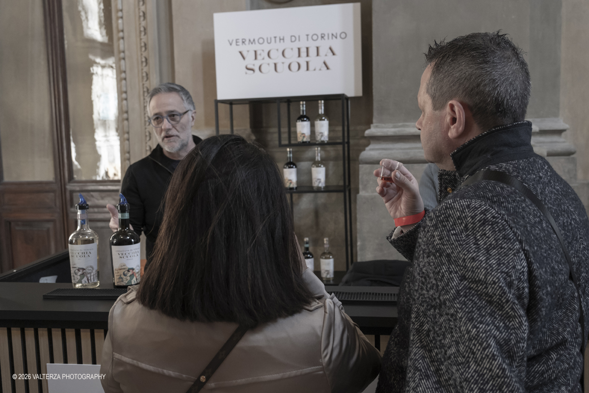 DSCF2810.jpg - 21/02/2026. Torino.  Il Salone del Vermouth di sabato 21 e domenica 22 febbraio Ã¨ ufficialmente SOLD OUT. Un risultato che racconta meglio di qualsiasi parola lâ€™entusiasmo che câ€™Ã¨ attorno a questa edizione. Nella foto in giro per assaggi e consigli