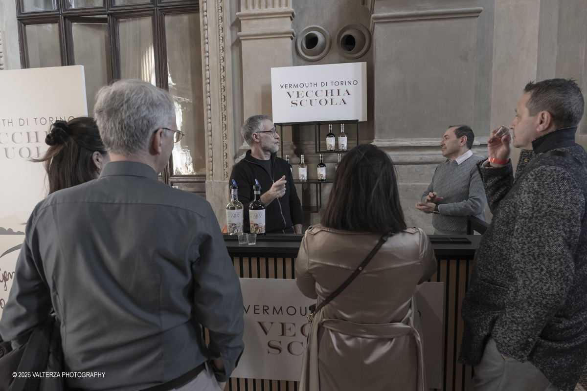 DSCF2839.jpg - 21/02/2026. Torino.  Il Salone del Vermouth di sabato 21 e domenica 22 febbraio Ã¨ ufficialmente SOLD OUT. Un risultato che racconta meglio di qualsiasi parola lâ€™entusiasmo che câ€™Ã¨ attorno a questa edizione. Nella foto in giro per assaggi e consigli
