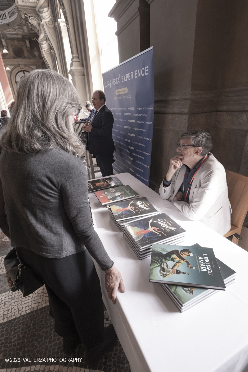 _DSF5639.jpg - 21/02/2026. Torino.  Il Salone del Vermouth di sabato 21 e domenica 22 febbraio Ã¨ ufficialmente SOLD OUT. Un risultato che racconta meglio di qualsiasi parola lâ€™entusiasmo che câ€™Ã¨ attorno a questa edizione. Nella foto Stand dell'editore di libri sul Vermouth ed altro