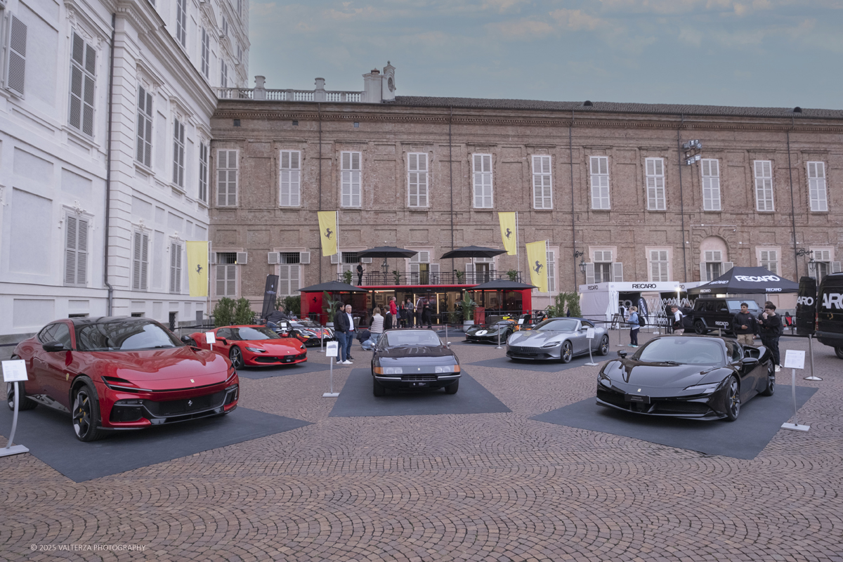 _DSF1136.jpg - 26/09/2025.Torino inaugurata l'edizione 2025 del Salone dell'auto di Torino. Nella foto lo stand Ferrari in piazzetta reale