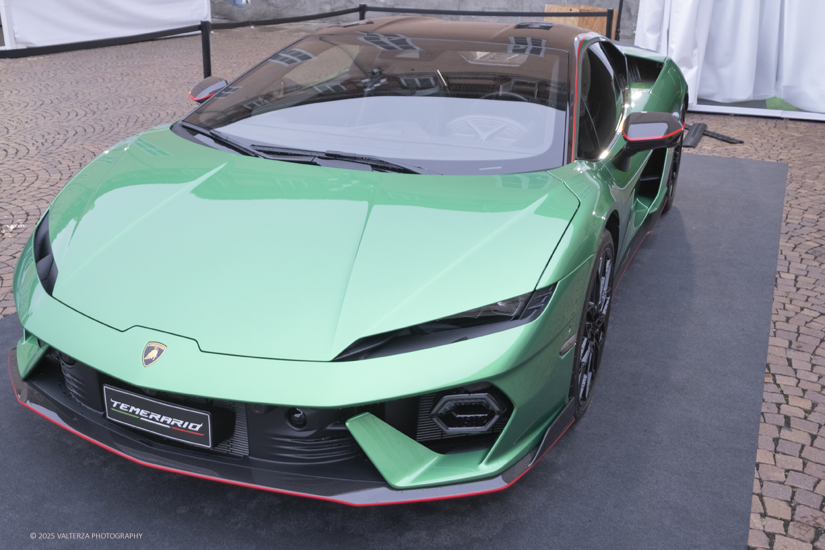 _DSF1168.jpg - 26/09/2025.Torino inaugurata l'edizione 2025 del Salone dell'auto di Torino. Nella foto lo stand Lamborghini in piazzetta reale con esposti i modelli in produzione