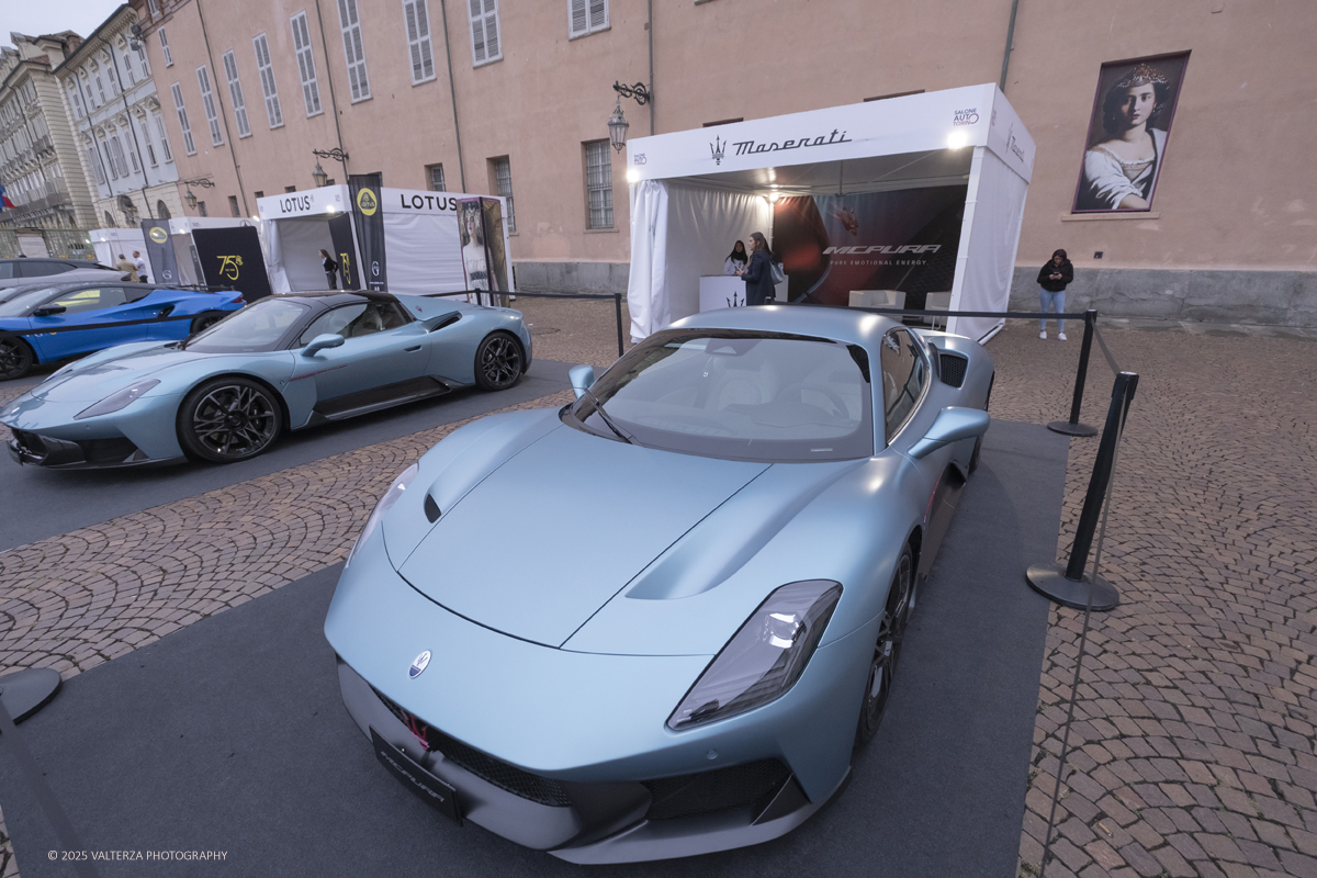 _DSF1202.jpg - 26/09/2025.Torino inaugurata l'edizione 2025 del Salone dell'auto di Torino. Nella foto lo stand maserati in piazzetta reale