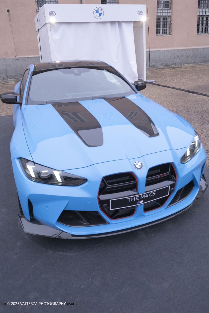 _DSF1249.jpg - 26/09/2025.Torino inaugurata l'edizione 2025 del Salone dell'auto di Torino. Nella foto lo stand BMW che ha presentato inj anteprima nazionale il nuovo modello  iX3