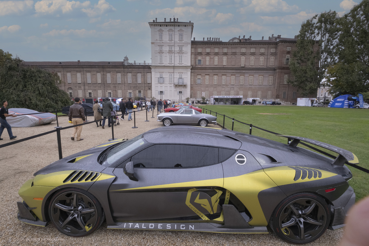 _DSF1669.jpg - 26/09/2025.Torino inaugurata l'edizione 2025 del Salone dell'auto di Torino. Nella foto una delle aree espositive di giardini reali dedicata a vetture prestigiose di privati e modelli one off