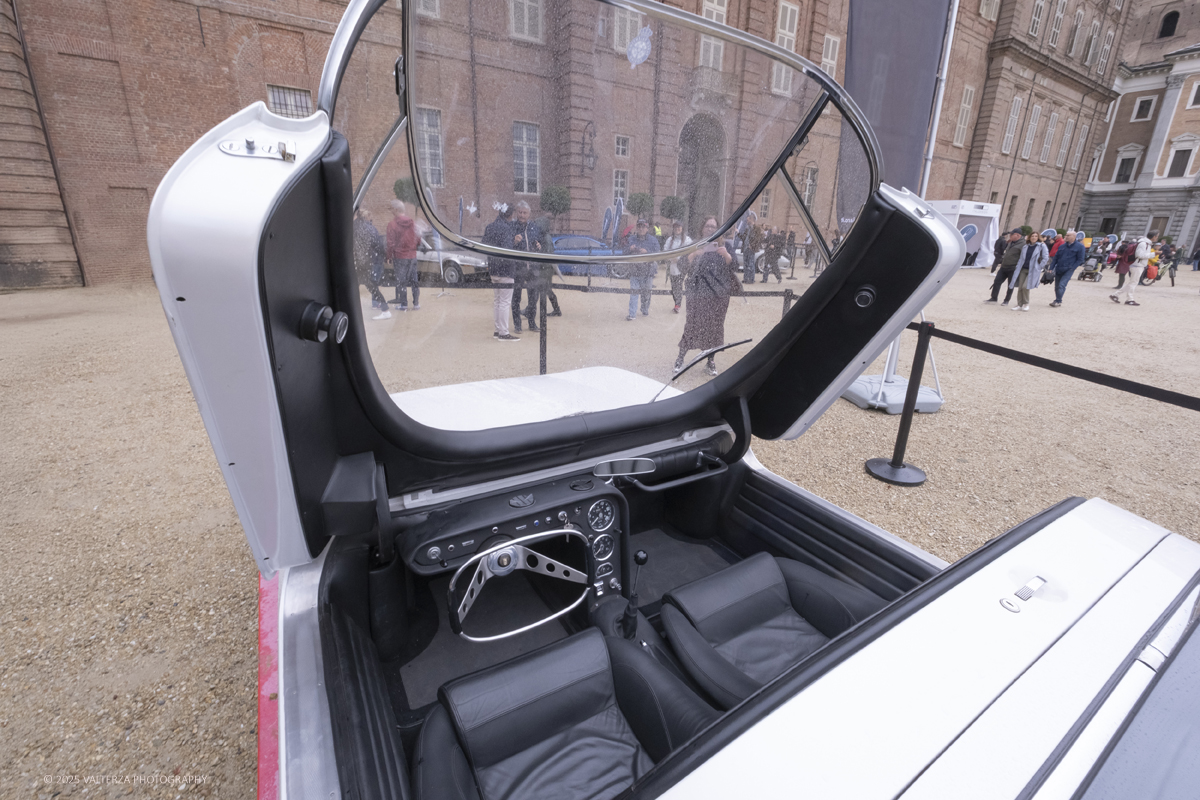 _DSF1747.jpg - 26/09/2025.Torino inaugurata l'edizione 2025 del Salone dell'auto di Torino. Nella foto 26/09/2025.Torino inaugurata l'edizione 2025 del Salone dell'auto di Torino. Nella foto la Corvair Testudo della collezione Bertona interno